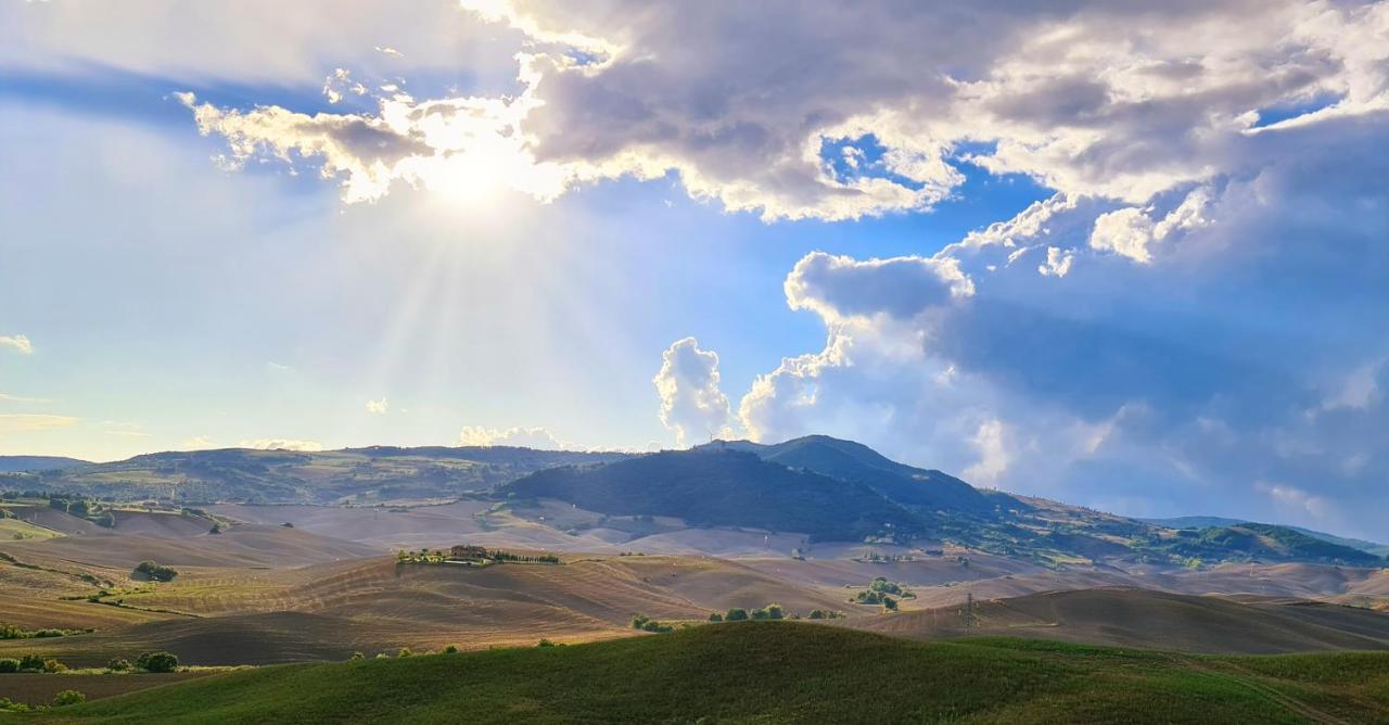 Podere Le Volpaie, Volterra, Tuscany Монтекатини-Валь-ди-Чечина Экстерьер фото
