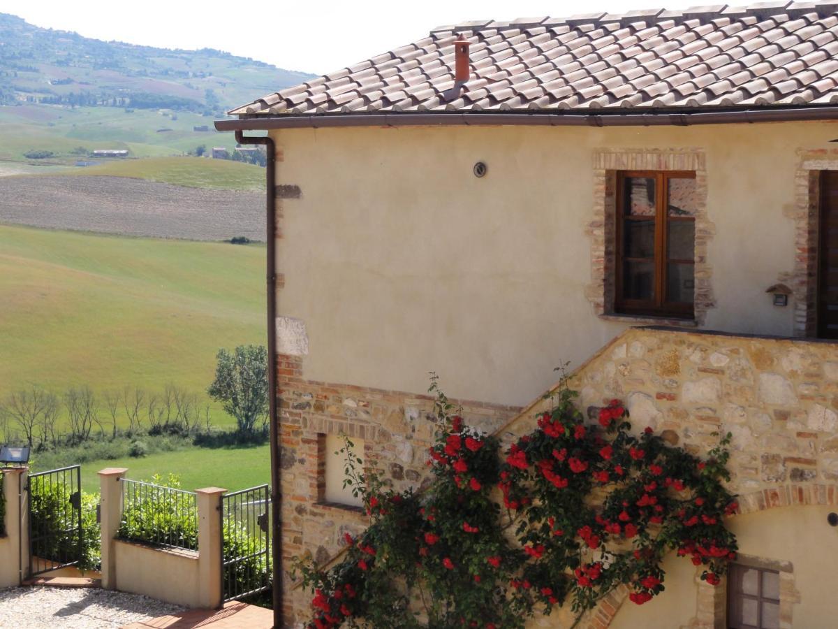 Podere Le Volpaie, Volterra, Tuscany Монтекатини-Валь-ди-Чечина Экстерьер фото