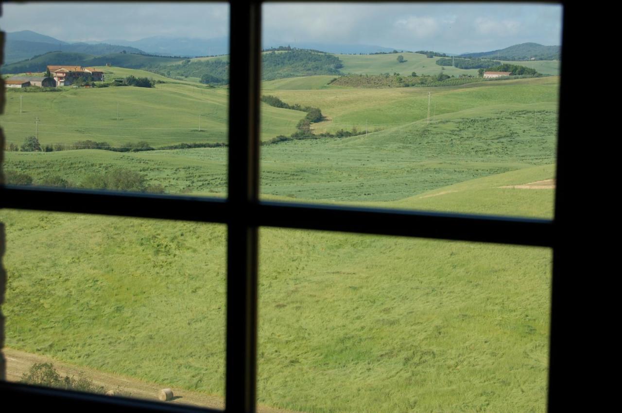 Podere Le Volpaie, Volterra, Tuscany Монтекатини-Валь-ди-Чечина Экстерьер фото