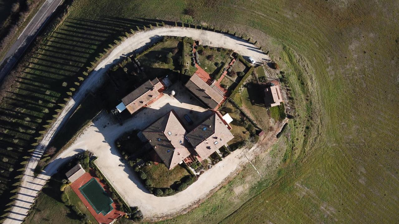 Podere Le Volpaie, Volterra, Tuscany Монтекатини-Валь-ди-Чечина Экстерьер фото